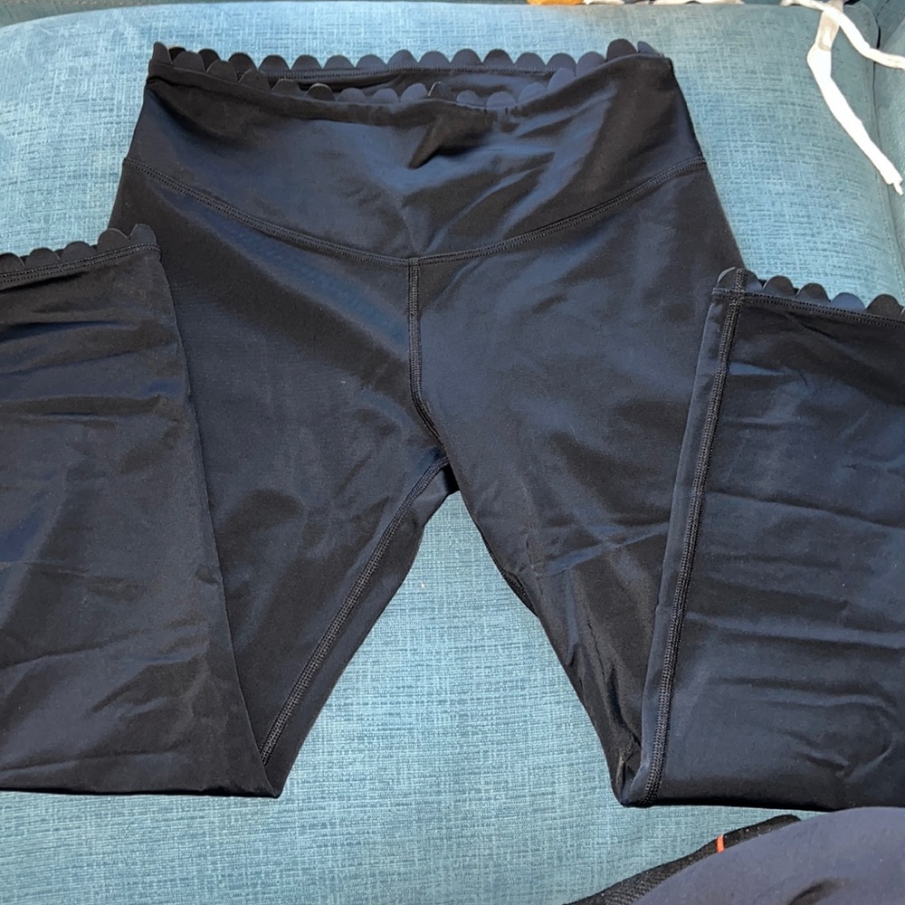 L’URV CROPPED LEGGINGS